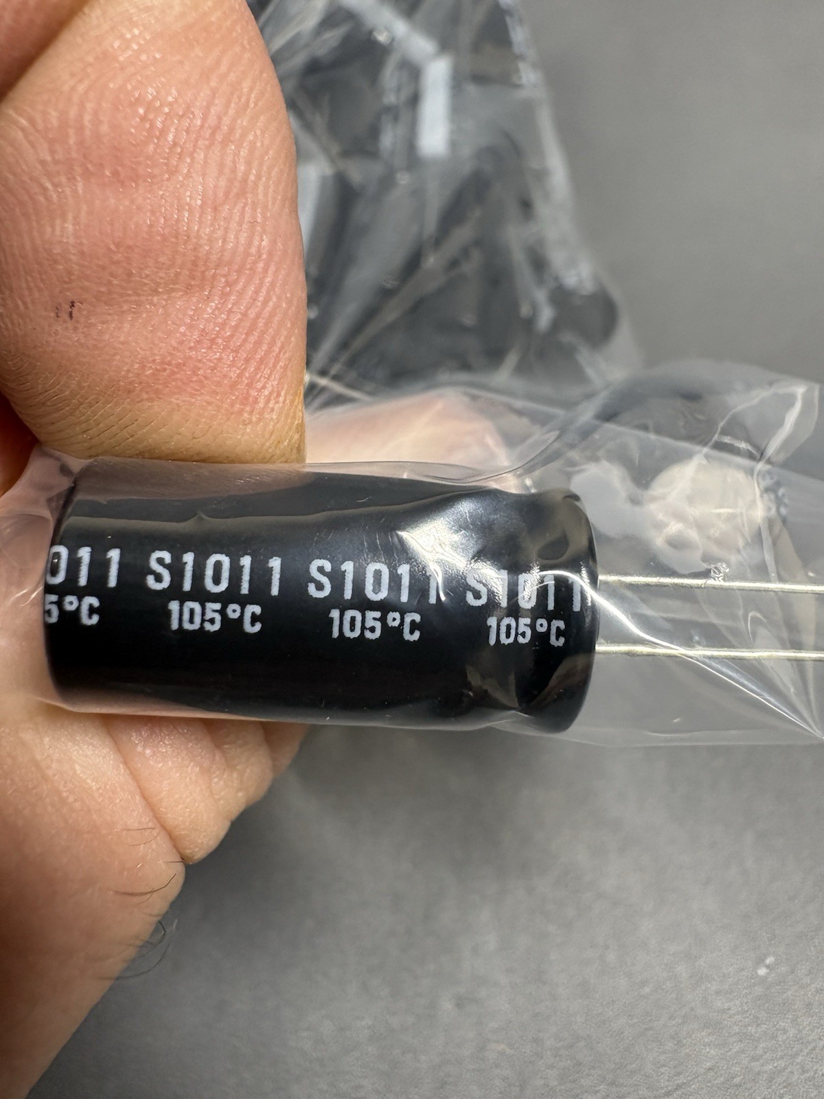 Rubycon ZL 330uF 63V Electrolytic Capacitor Low Impedance 105°C 50 pcs