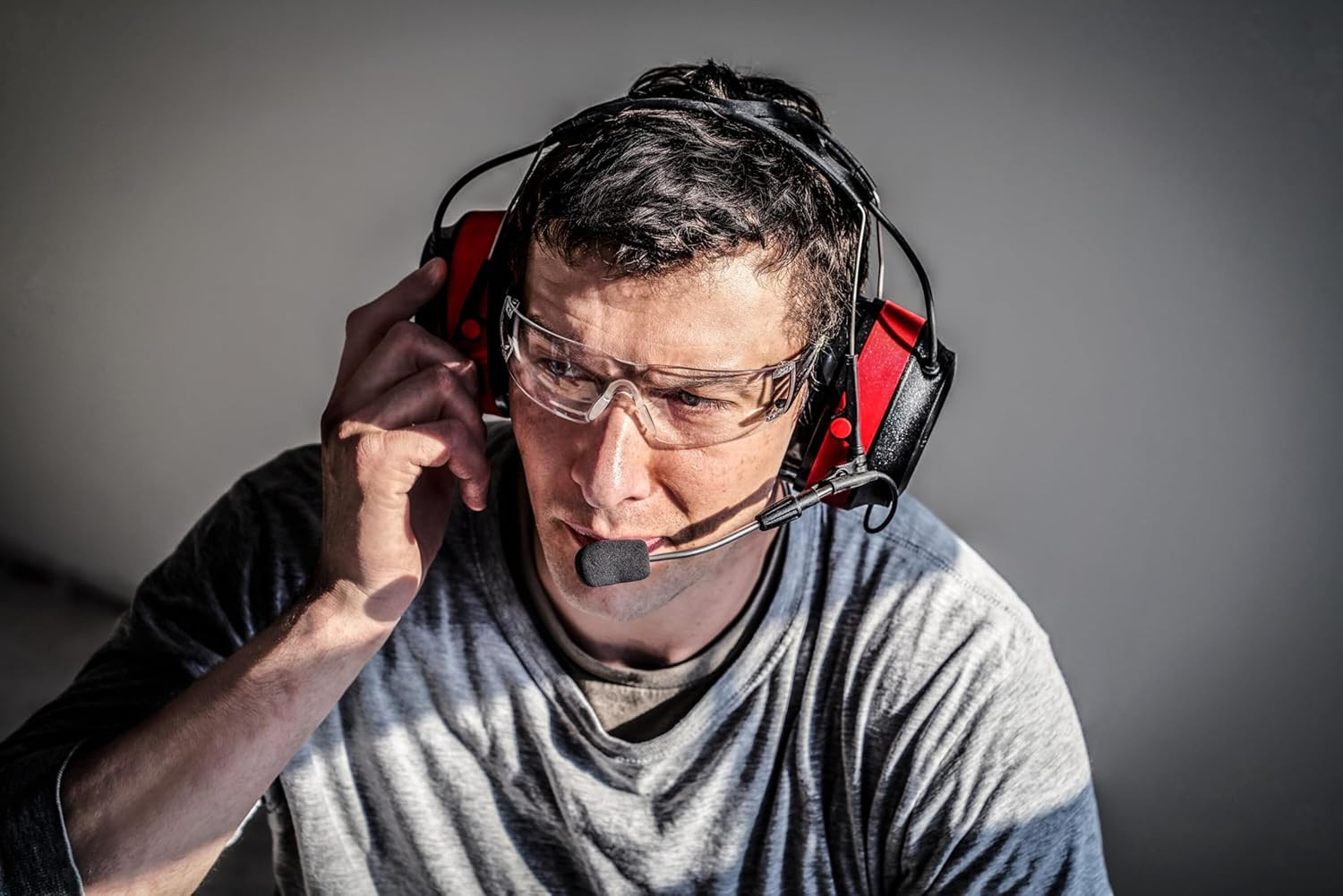 3M Pro-Comms Electronic Hearing Protection with Bluetooth Wireless Technology an
