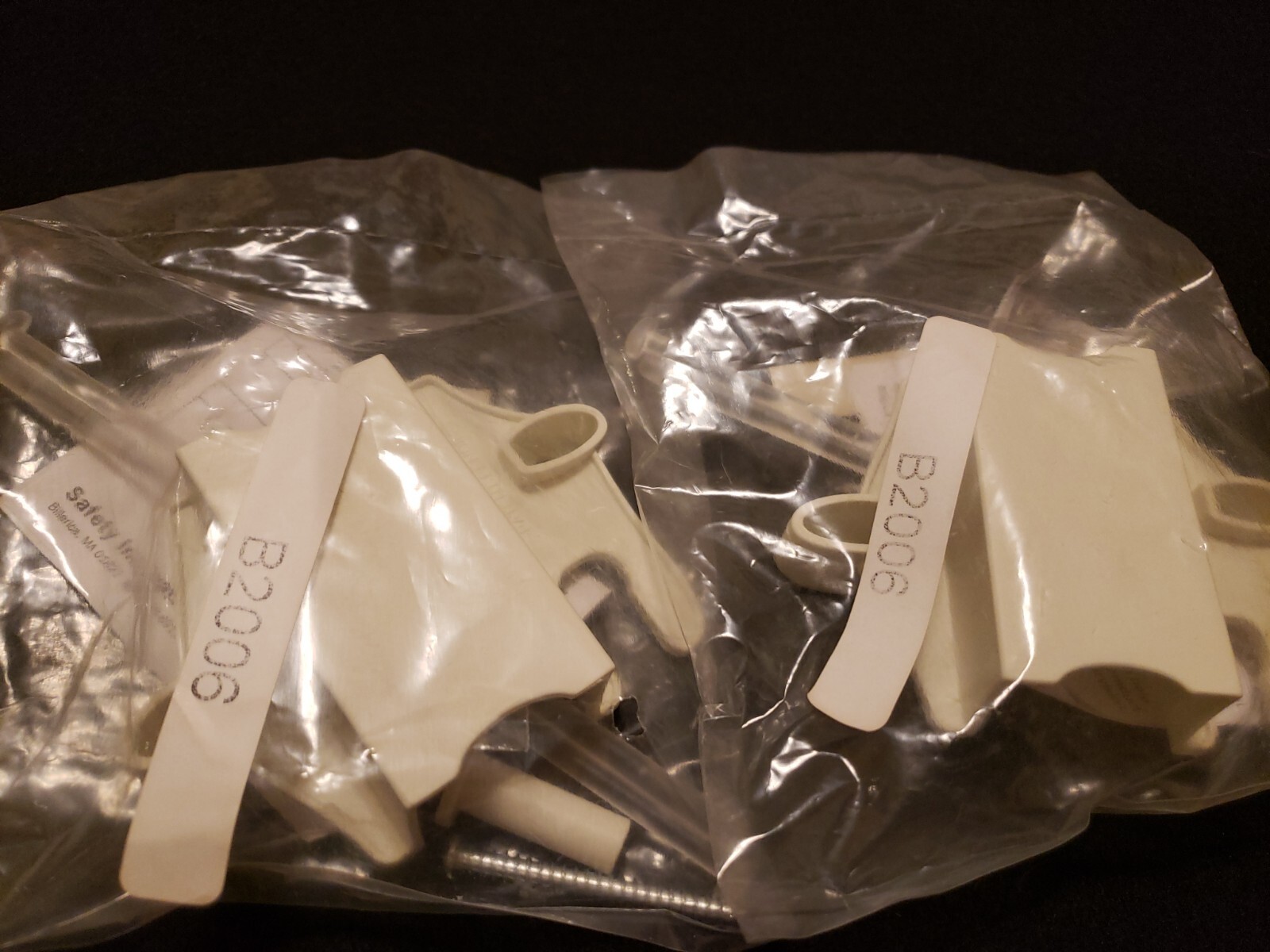 Child Proof Deluxe Top Door Lock – Pack of 2 – Item #2006 (NEW and Unopened)