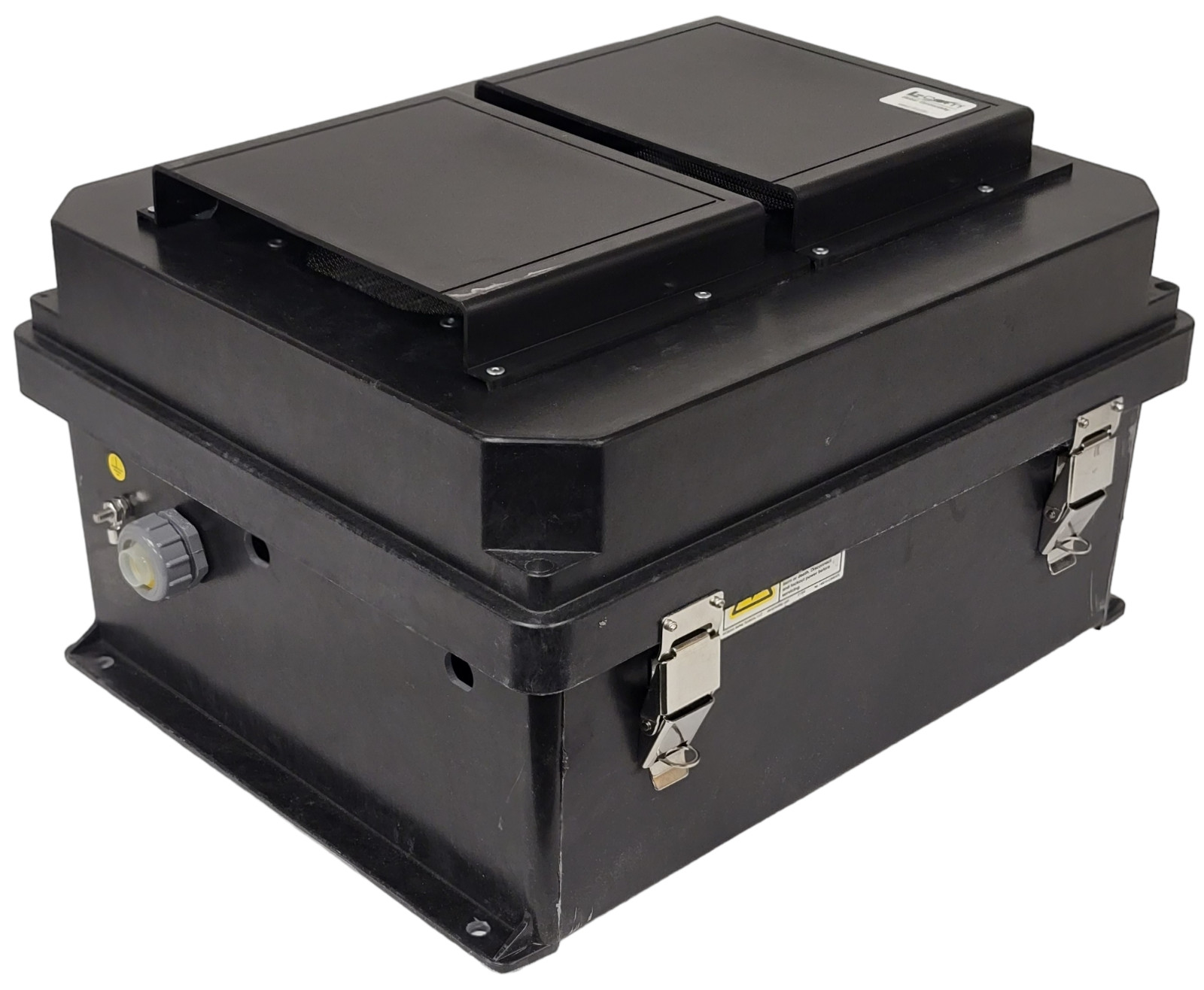 LCOM NBB141207-1HF 14x12x7″ Weatherproof Enclosure w Cooling Fan Heating System