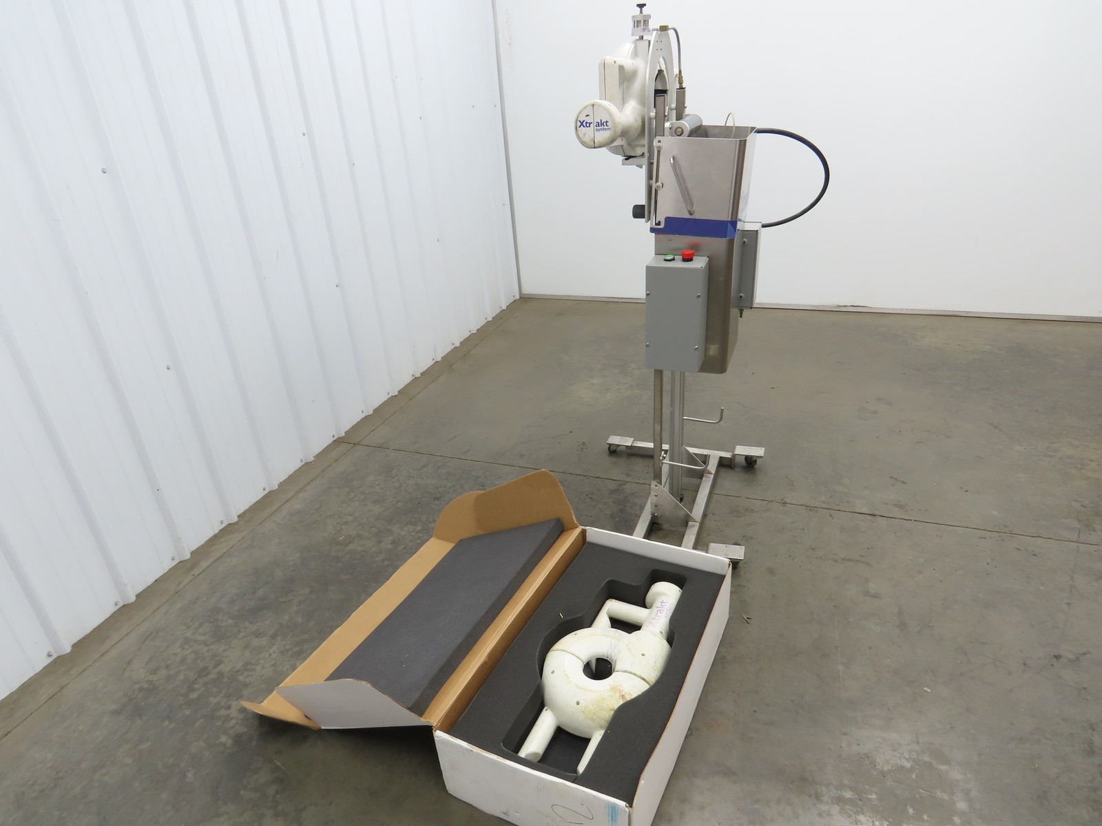 ILC Dover Xtrakt System Viscous Liquid Tote Liner Extraction Unit Air Powered