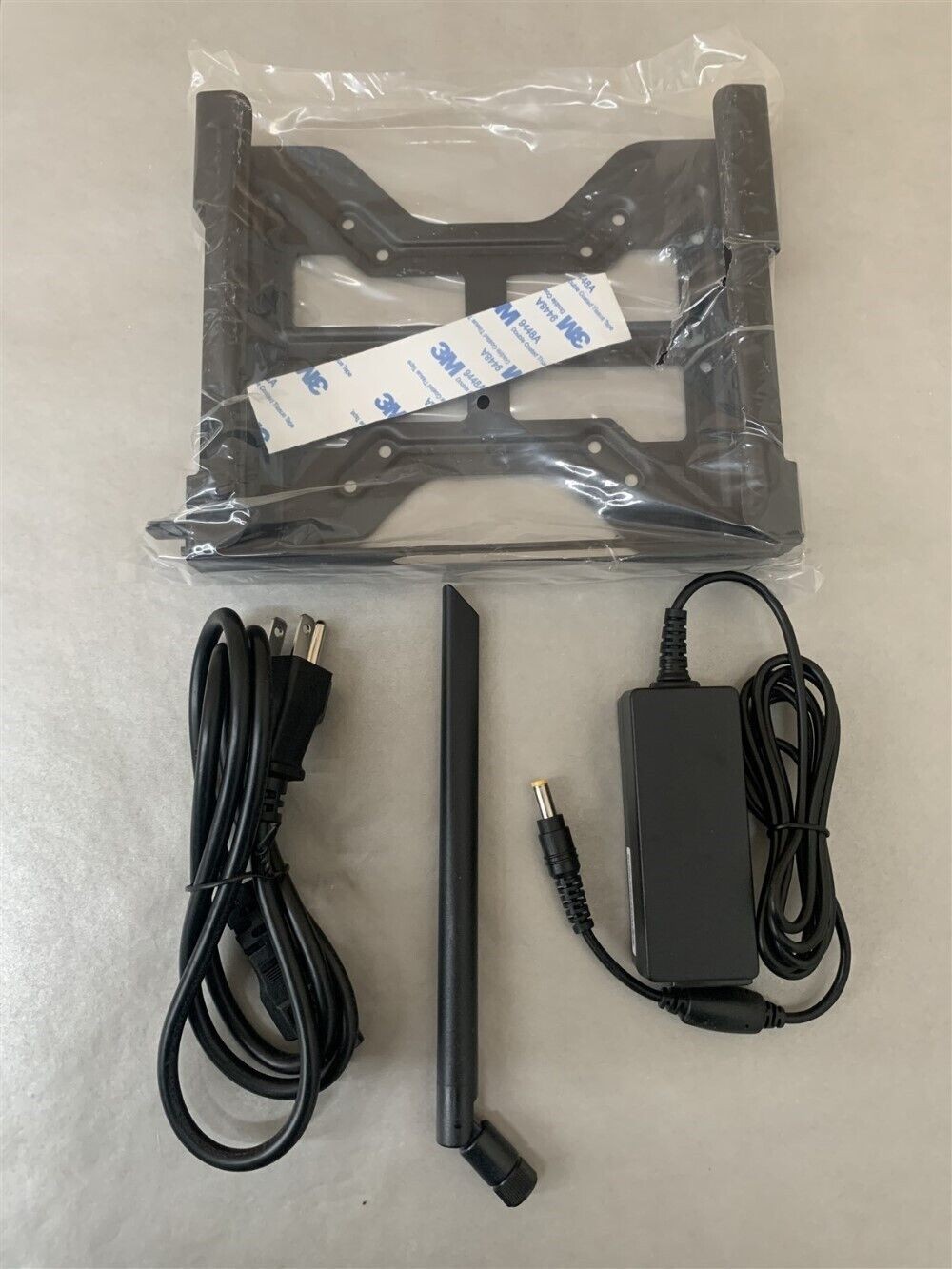 ComQi RP507 Celeron J1900 1.99GHz 64GB SSD 4GB RAM 1080p Digital Signage System