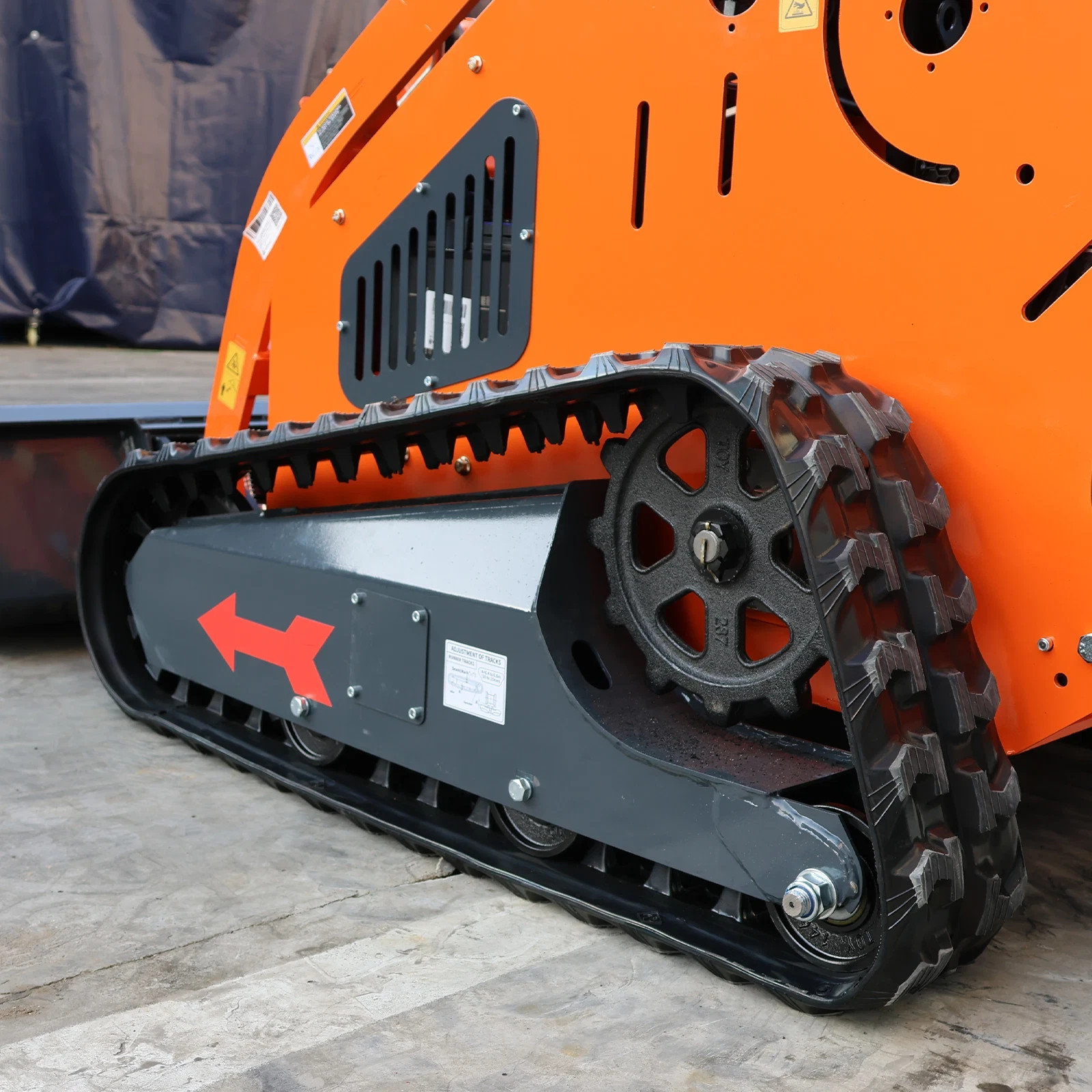 New 24HP Mini Skid Steer Loader 4-in-1 Bucket 3-Stage Pump Hydraulic System