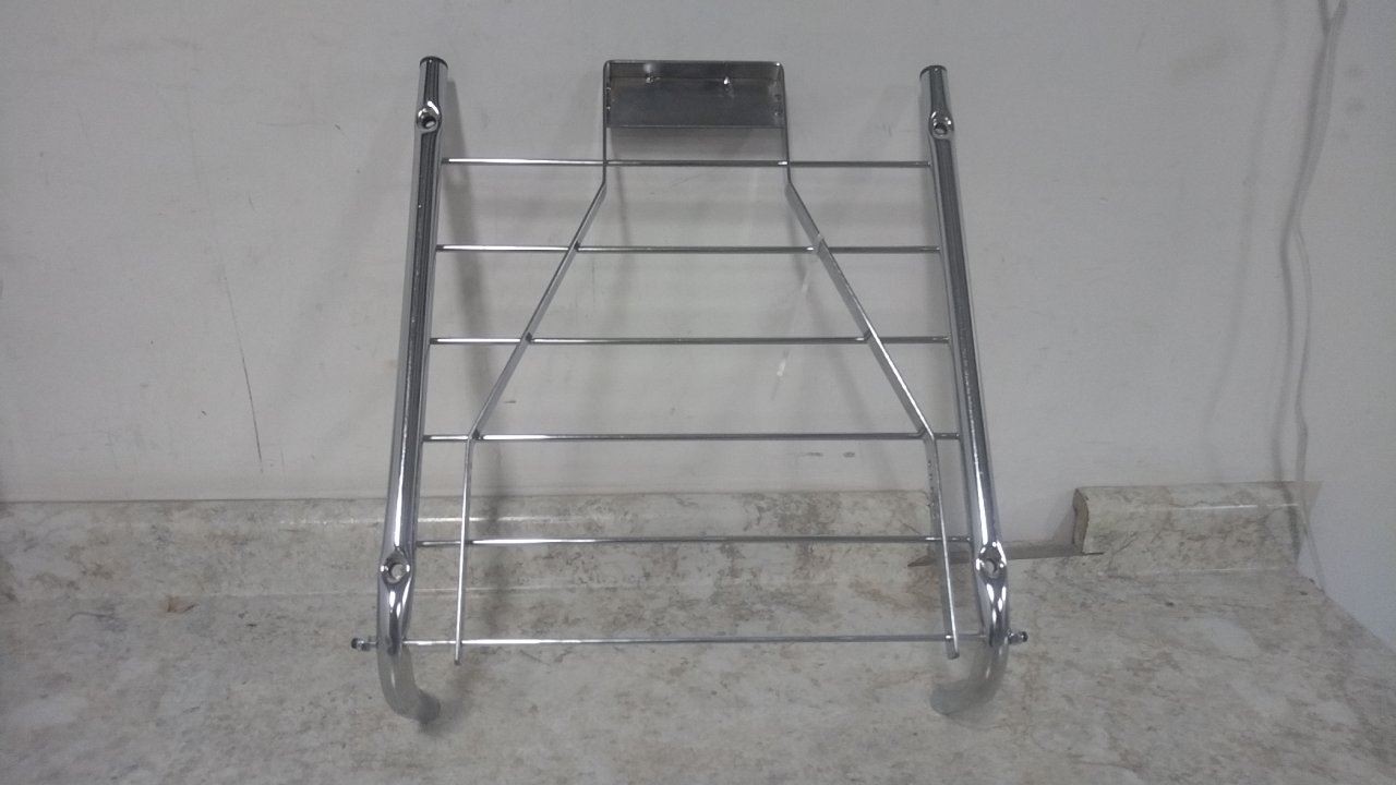 R&B Wire Products Inc. 692 30 Lb Weight Cap 3.5 Cu Ft Total Volume Hamper Frame