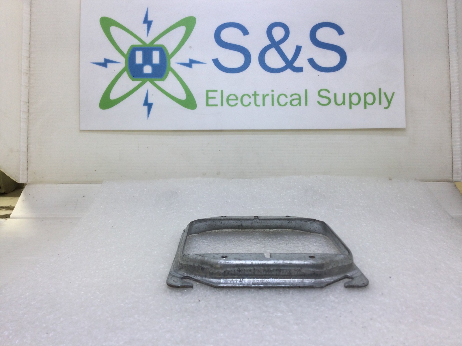 Lot of 12 Mixed Brands 1/2″ Raised 4″ Square Double Gang Mud Ring