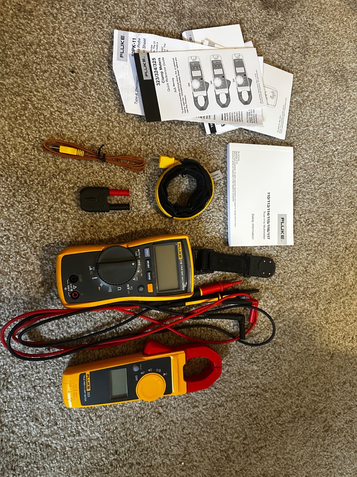 Fluke 116 + 323 HVAC Combo Kit – Multimeter & Clamp Meter