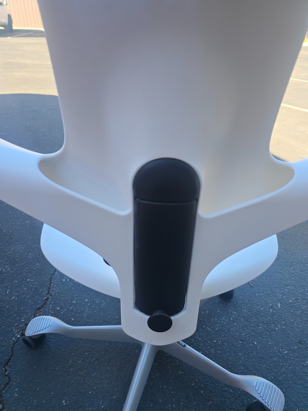 HAG Capisco Puls 8010 Partially Upholstered Saddle Chair White
