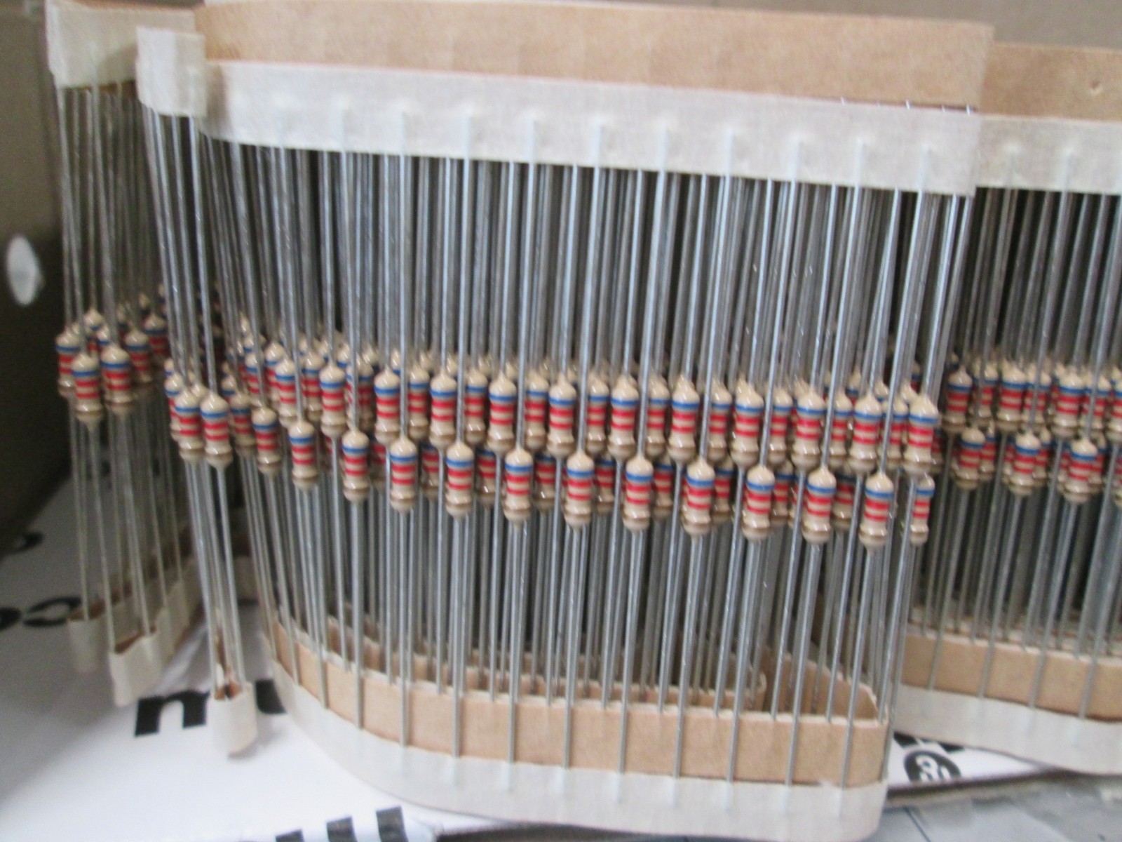 Multicomp, CR1/4W-5%-6K2, Carbon Resistor, 1/4W, New, Roughly 4500