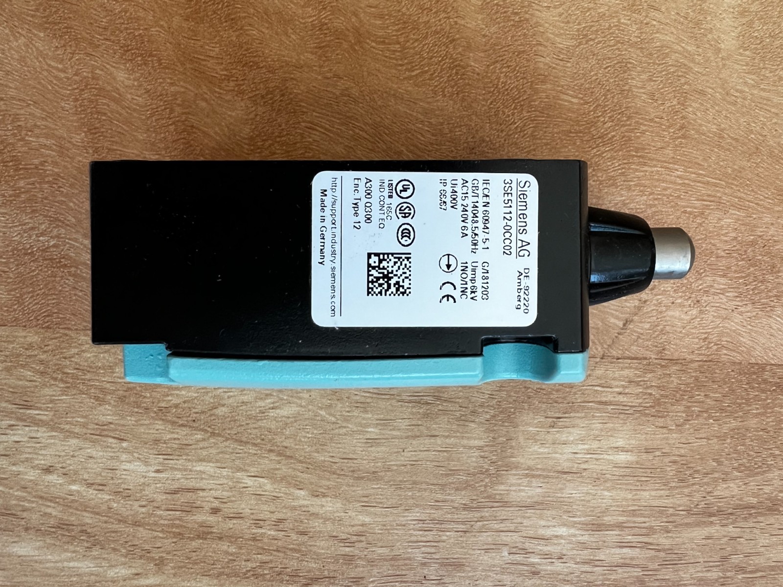 Brand New Siemens Limit Switch 3SE5112-0CC02 3SE5 112-OCCO2 (IN BOX)