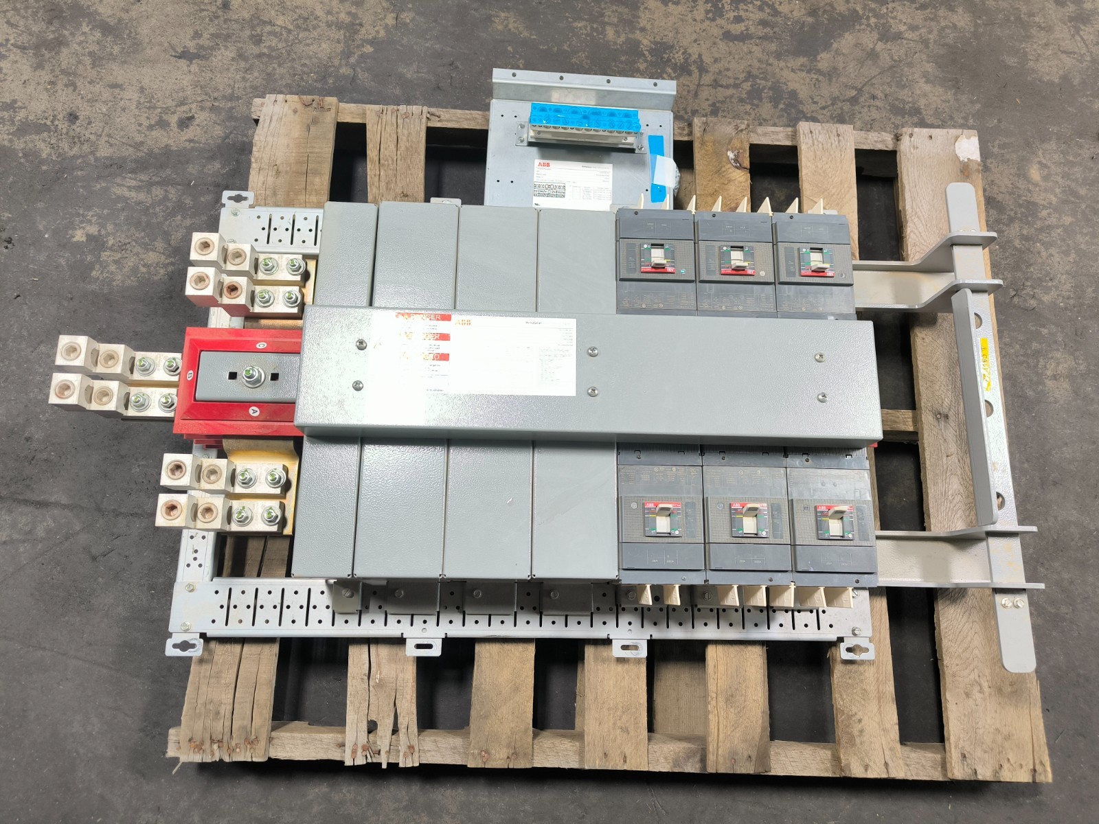 ABB GE IN2412BL3H1 ReliaGear neXT Power Panel 1200 Amp 480Y/277 V 3PH 4W 3R NOS