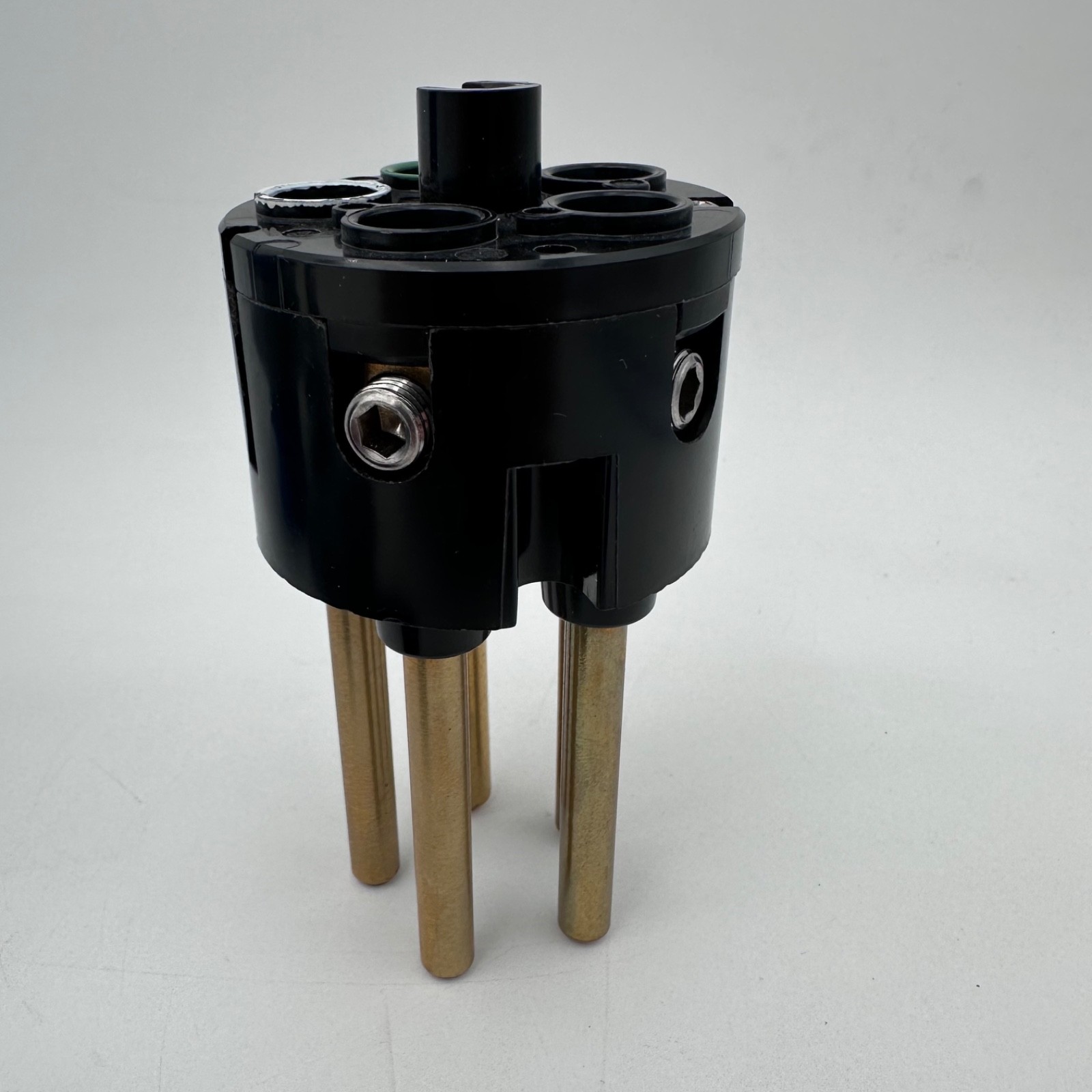 HBL560P9W Industrial Grade, Male, Plug, 60A 3-Phase Wye 120/208V AC, 4- Pole 5-W