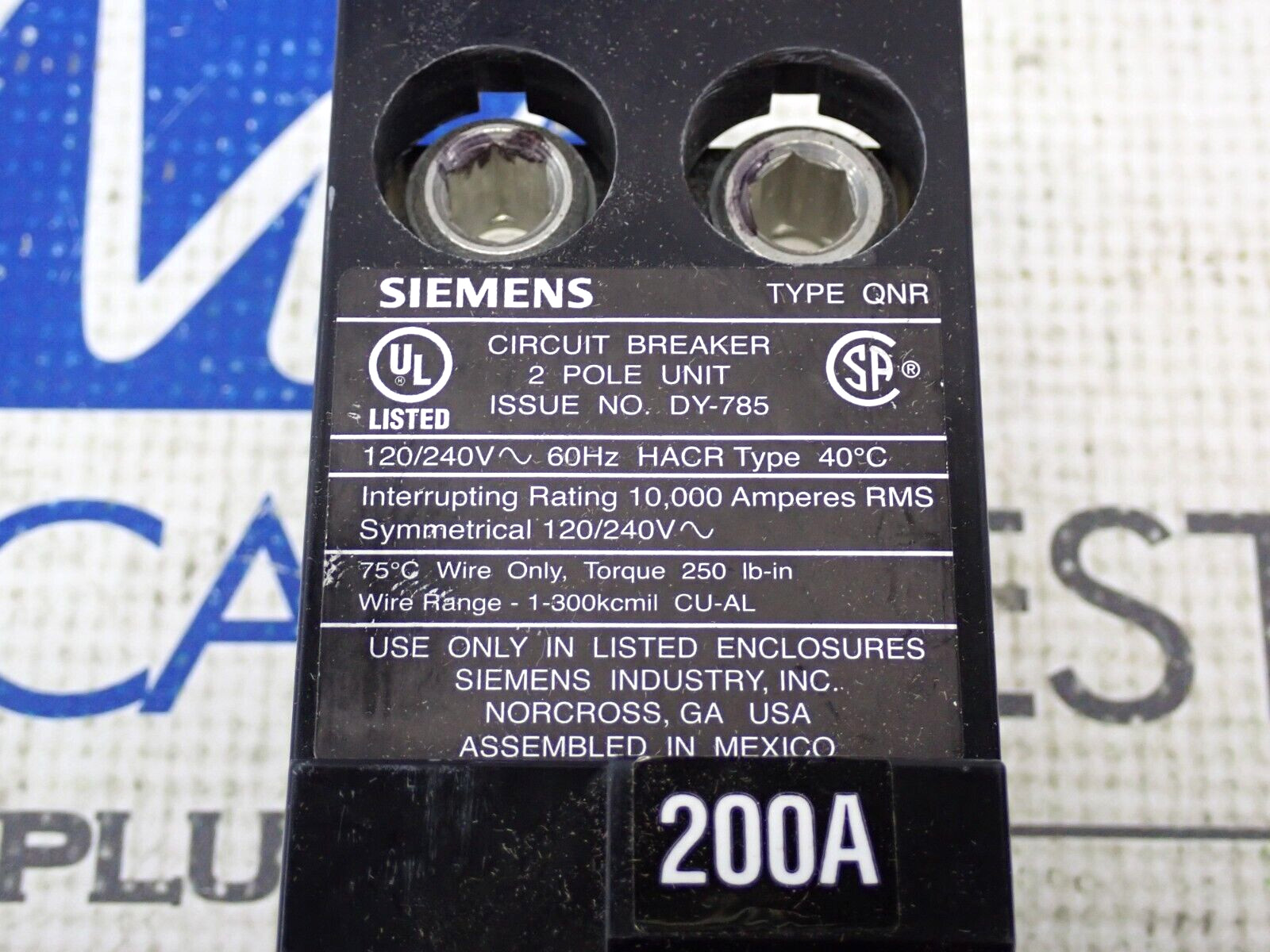 New Siemens QN2200R 2 Pole 200 Amp 120/240 Volt Type QNR Circuit Breaker