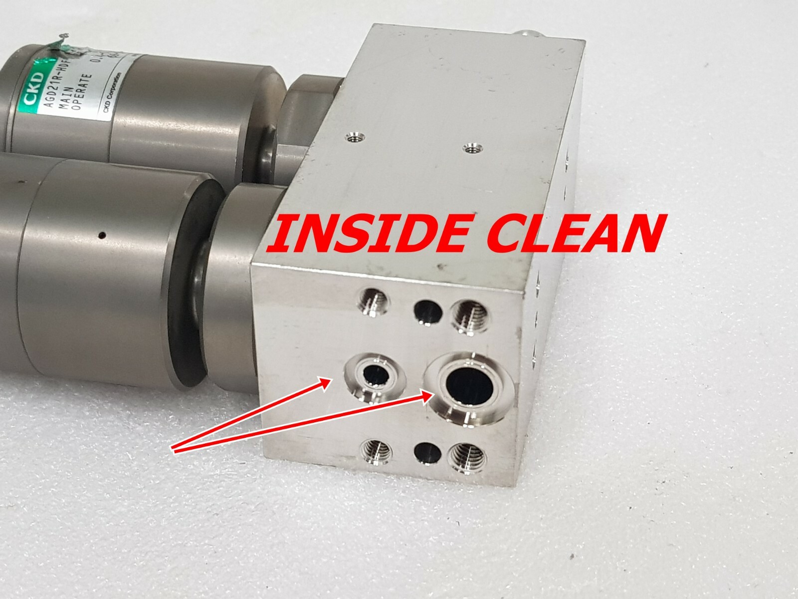 CKD AGD21R-HDF-X0127,MAIN:0.5MPa,OPERATE:0.4-0.6MPa,LABEL DAMAGED FREE SHIP