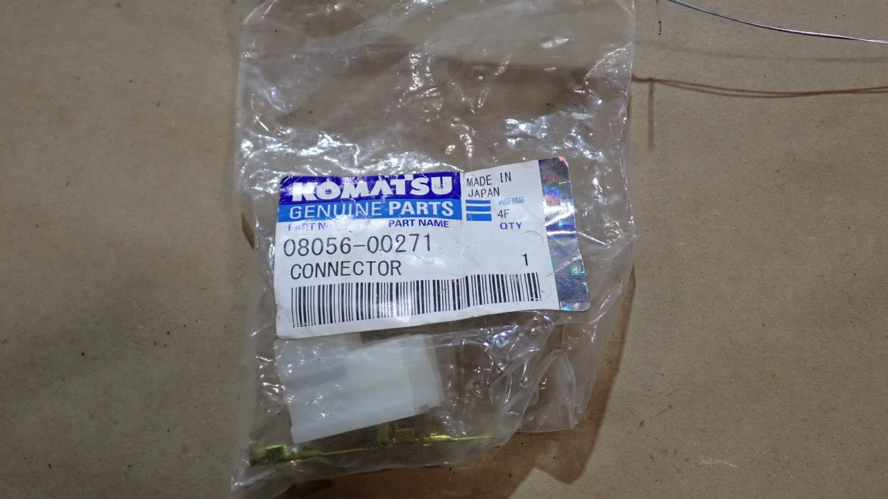 Komatsu Heavy Machinery Connector 08056-00271 New!