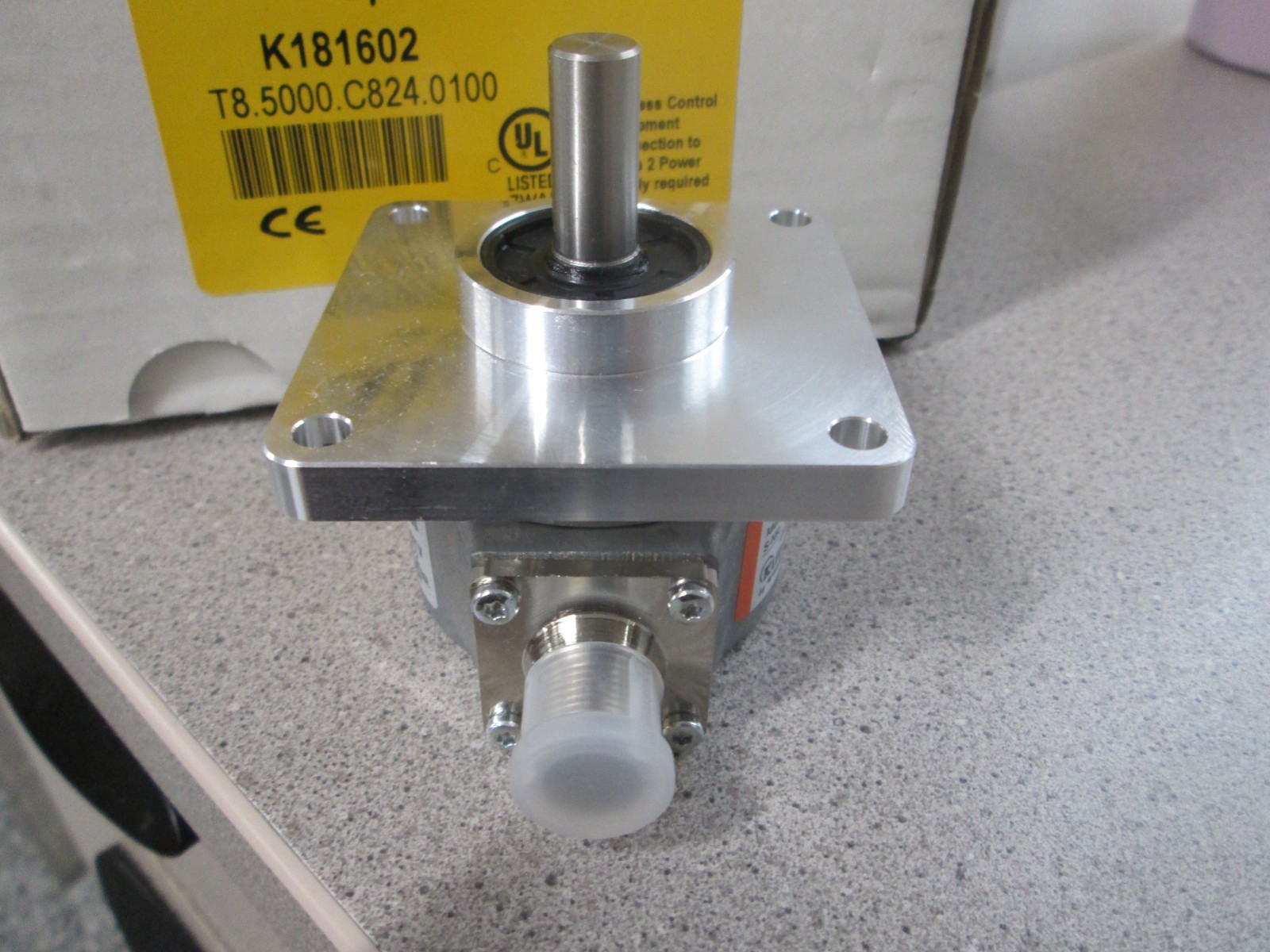 TURCK KUBLER K181602 T8.5000.C824.0100 ENCODER **NEW**
