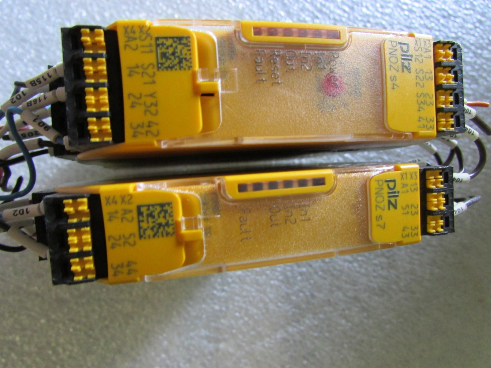 Pilz Safety Switchgear 751104 Pnoz s4 and 751107 S7 24 VDC