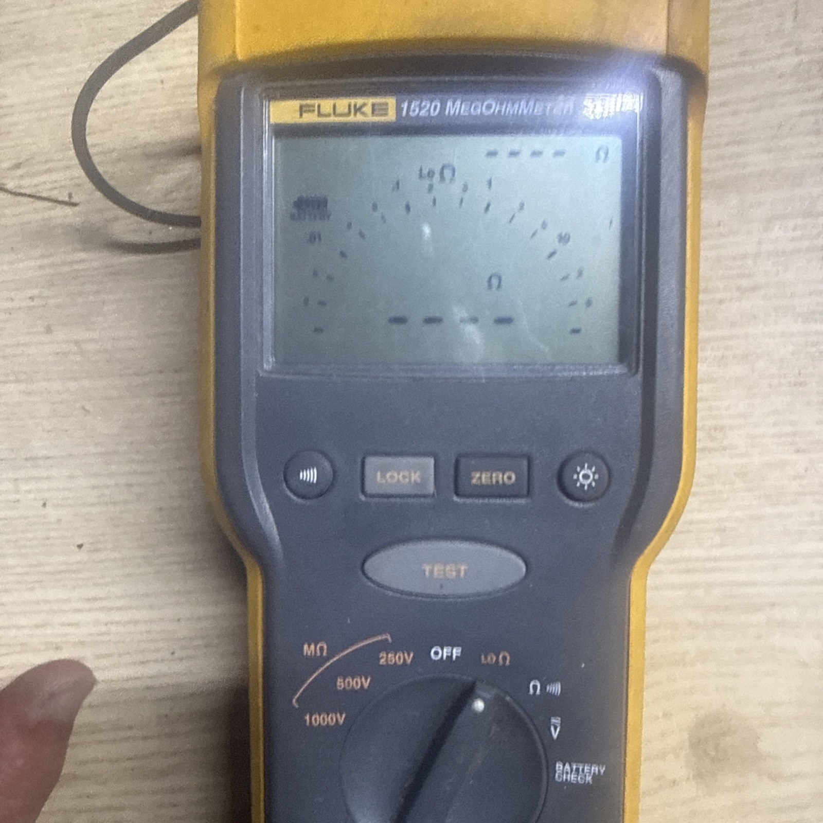 Fluke 1520 MegOhmMeter Insulation Tester