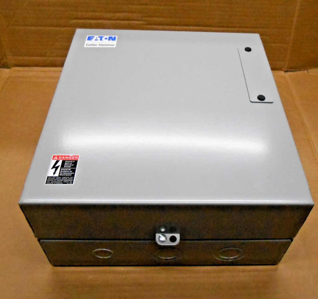 EATON ECL03D1ABA LIGHTING CONTACTOR 60 AMP 12 POLE ELECTRICALLY HELD 120V COIL