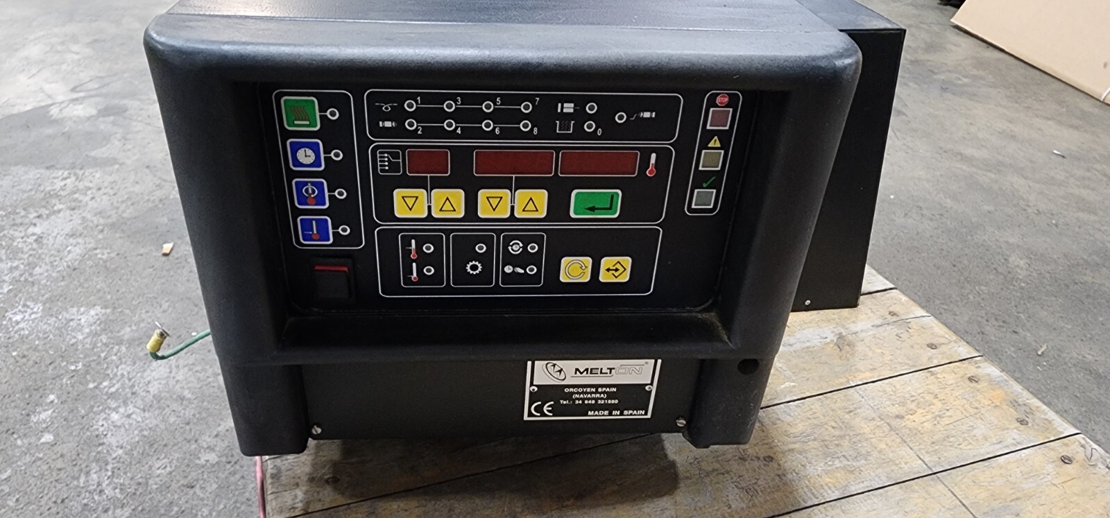 Melton 8KG Hot Glue Adhesive Unit 2900 W 230-400 V Control 33 Easy Pac