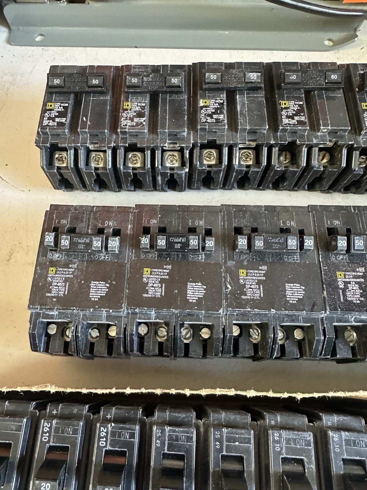 Square D Homeline Breakers Lot Single Poles/ Double Poles – Tandems/Quads