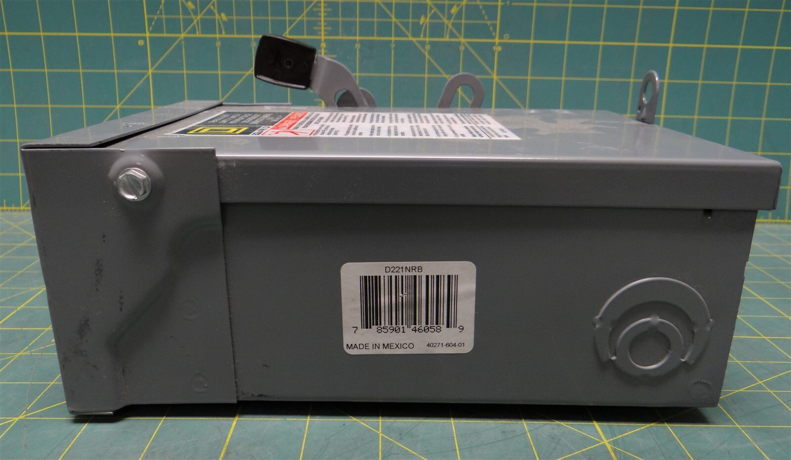 Schneider Electric Square D General Duty Safety Switch 30 Amp Model: D221NRB