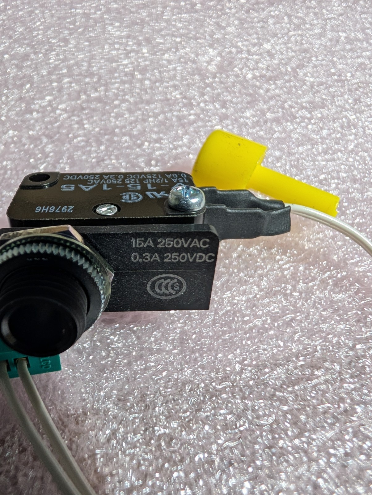 Omron Push Micro Switch VAQ V-15-1A5 2976H6 Beckman MU3236 – FAST SHIP! #S112