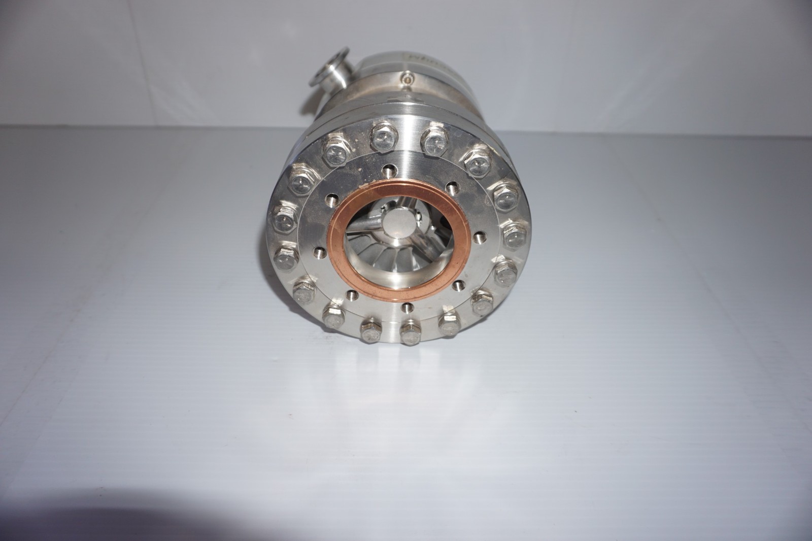 PFEIFFER VACUUM TMU260 DN 100 CF-F 2P MOD PM P02 135 TURBO PUMP (HLP64)