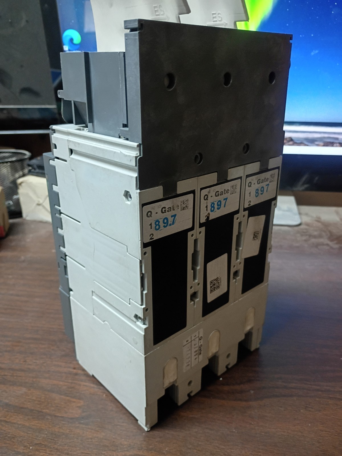 ABB XT5NU330ABFF000XXX CIRCUIT BREAKER SACE TMAX 300-3000 AMP 3-POLE NEW NO BOX