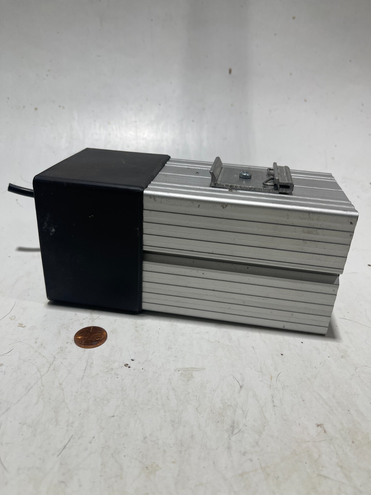 STEGO 04641.9-00 TYPE HGL 046 DIN RAIL FAN HEATER 120V AC/ 400Watt