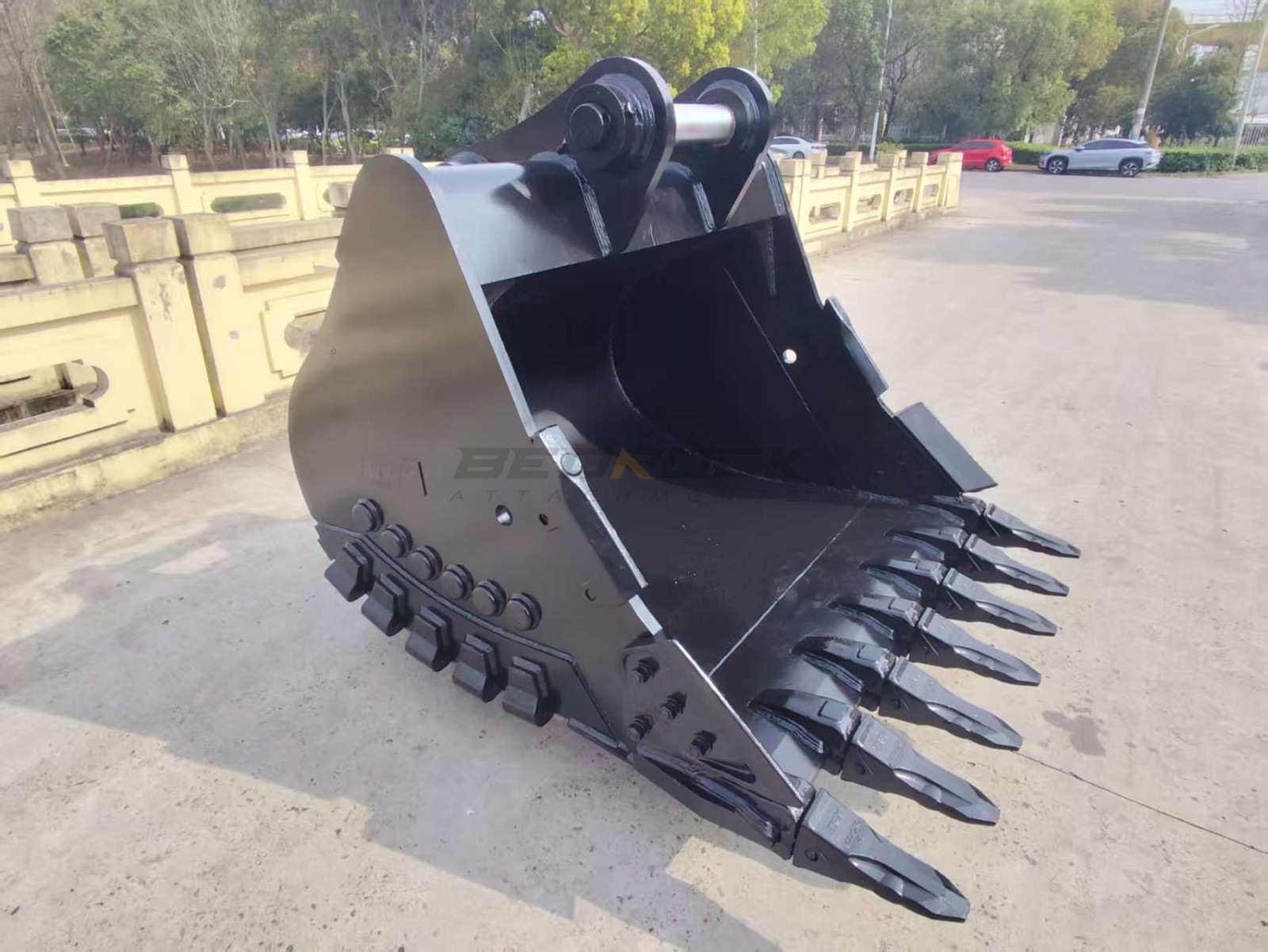 John Deere, Hitachi 450/470, 72in, 110mm Pins, 7 teeth, HD bucket, 2.69 CU M