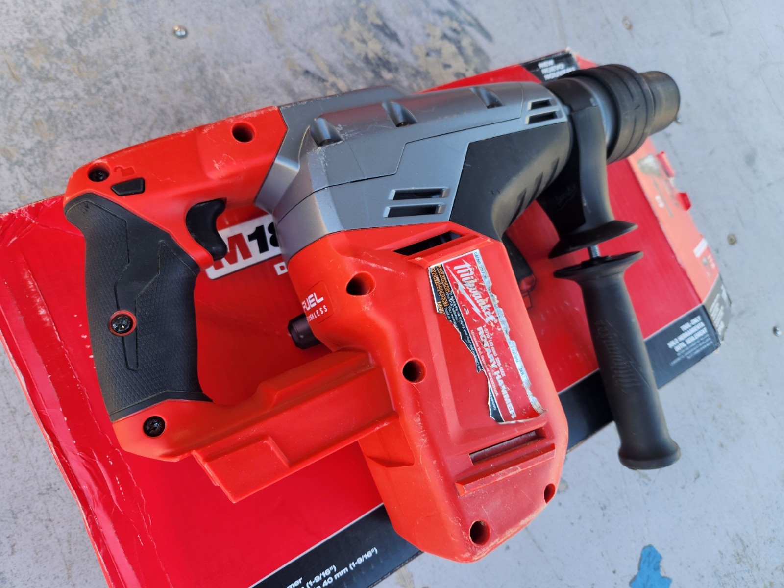 Milwaukee 2717-20 M18 FUEL 1-9/16″ SDS Max Rotary Hammer Fast Shipping