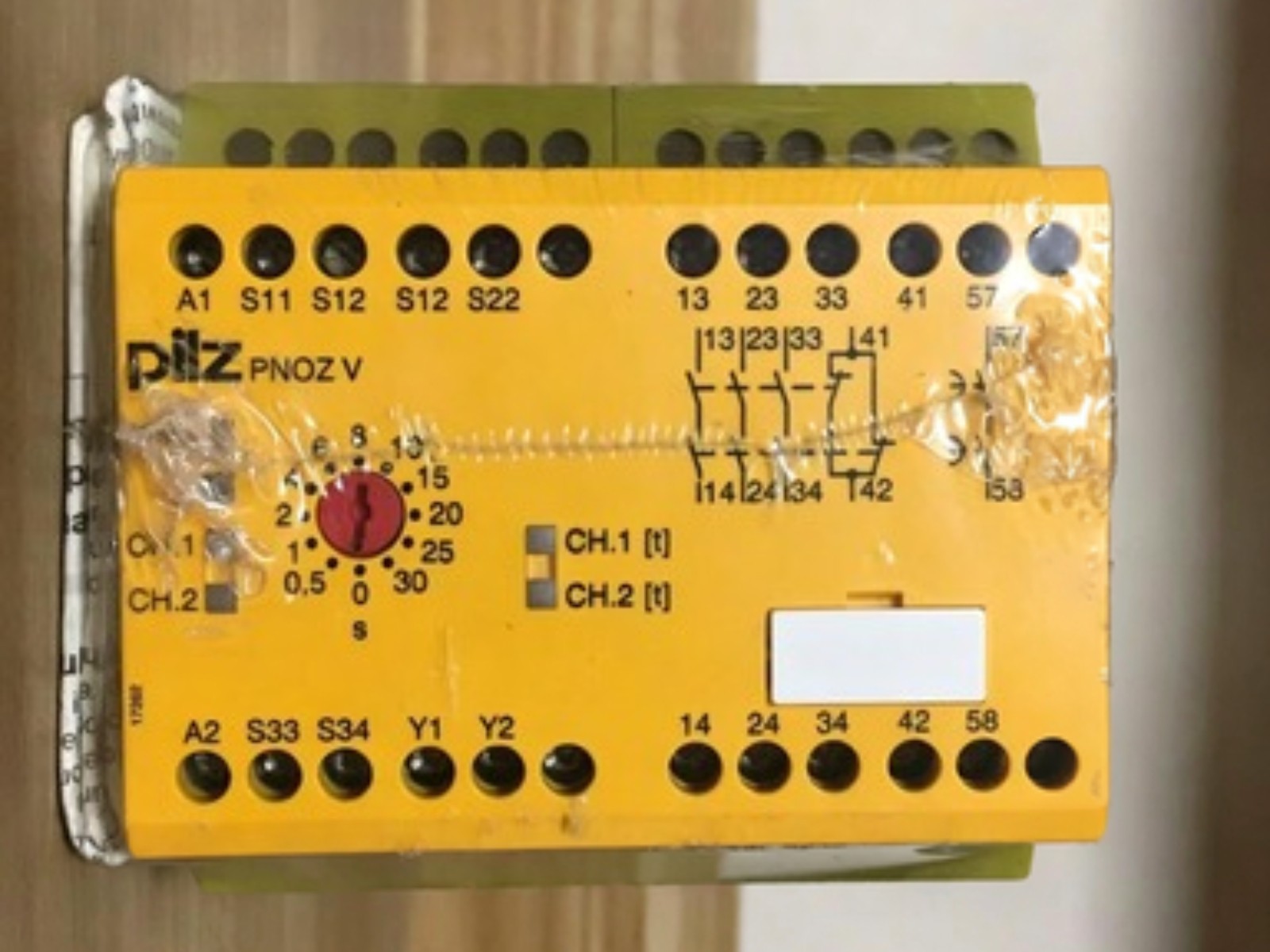 PILZ 774790 PNOZ V 30s 24VDC 3n/o safety relay Brand New Expedited Shipping #A