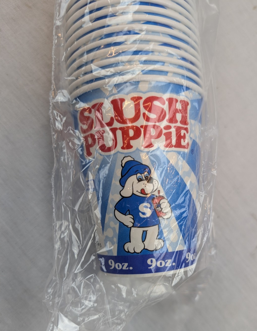 100 Pack Of Official Slush Puppie Cups 9 oz brand new wax coated paper