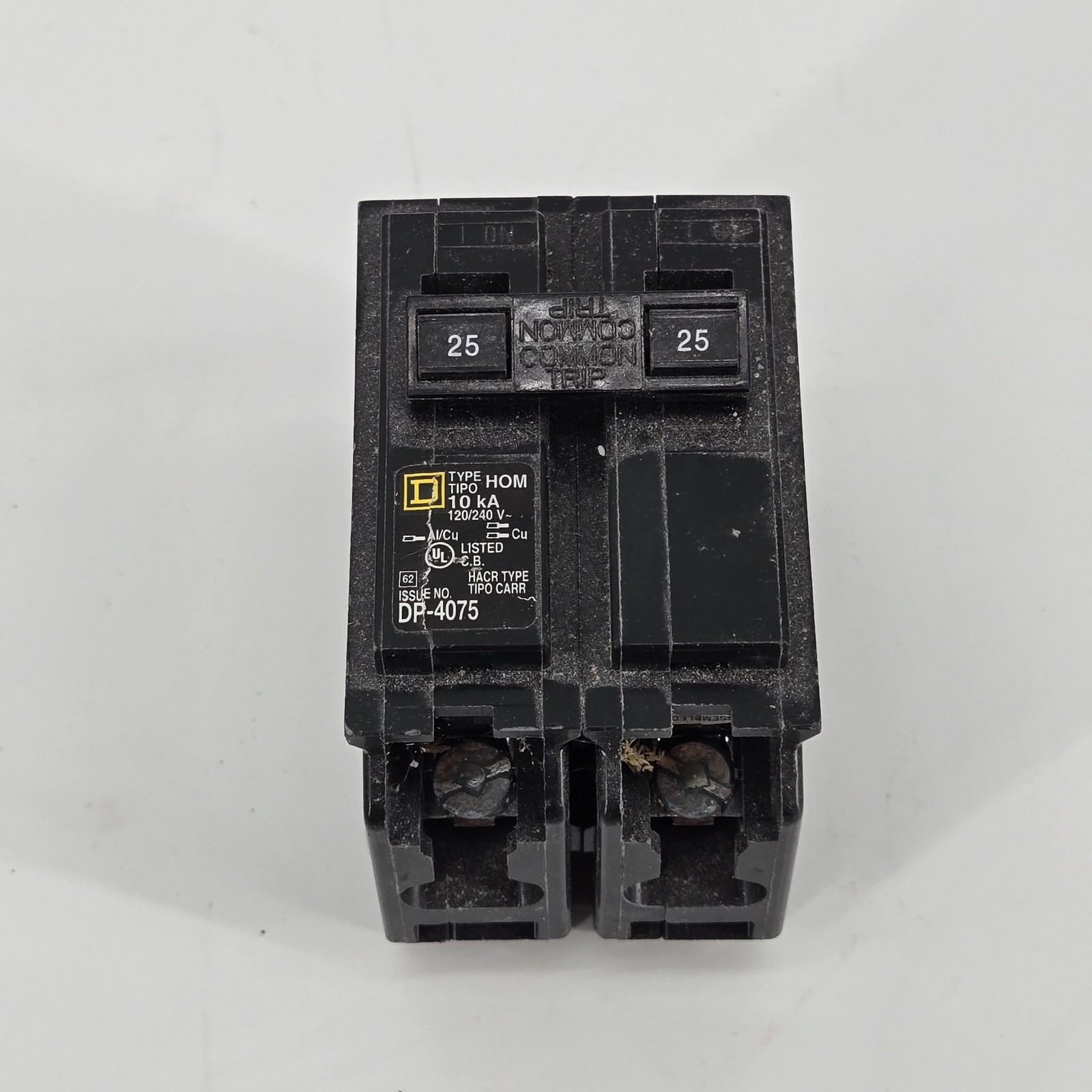 Square D Homeline HOM225 25A 2-Pole Circuit Breaker 120/240V Common Trip NOS