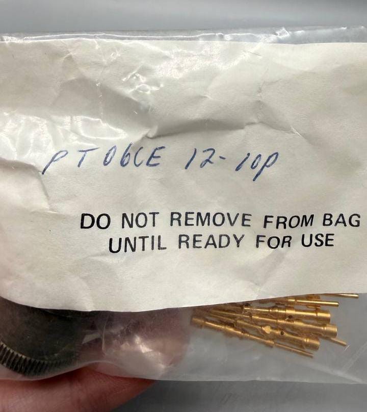 Amphenol PT06CE-12-10P(SR) 10-Pin Circular Connector Plug Box Sealed NOS