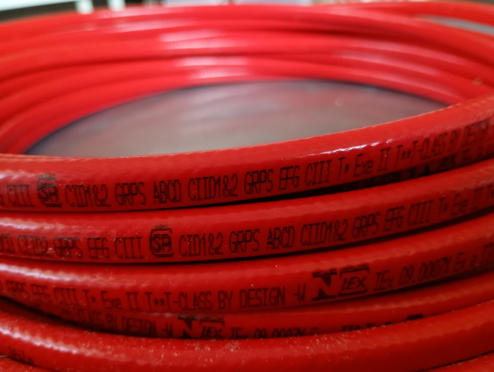 NEW 100 FT RAYCHEM VPL-5VPL2-CT HIGH TEMP SELF REG. HEATING CABLE 5W/FT 277VAC