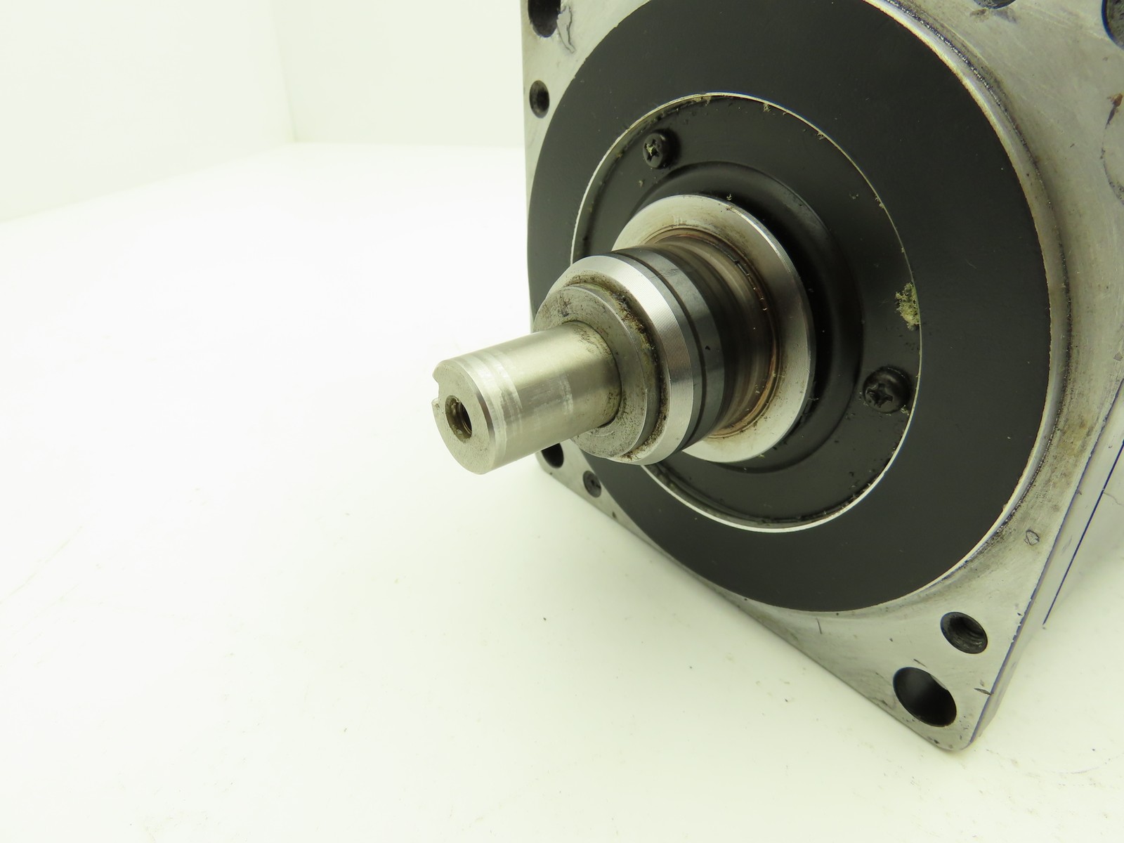 Yaskawa SGMP-15AWYR12 AC Servo Motor 1500W 4.77Nm 3000 RPM Encoder **READ**