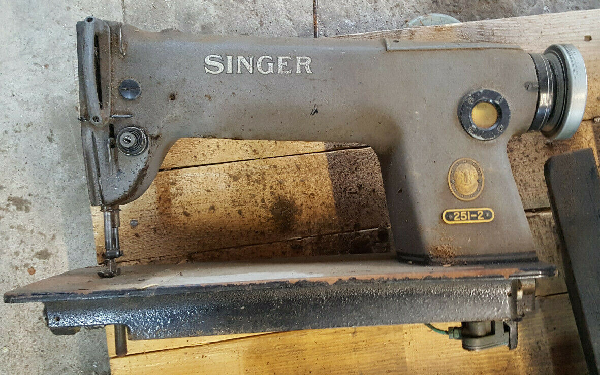 LOT OF 5 – SINGER INDUSTRIAL SEWING MACHINES FOR PARTS
