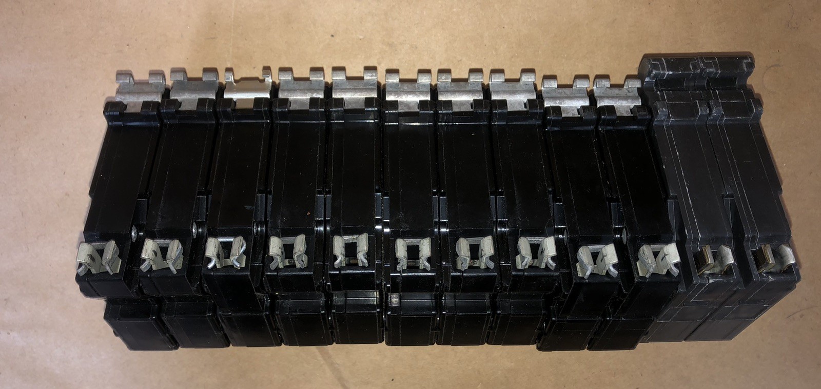 Lot of 10 Cutler Hammer CIRCUIT BREAKER 15, 20, 30, 40 AMPS tested continuity