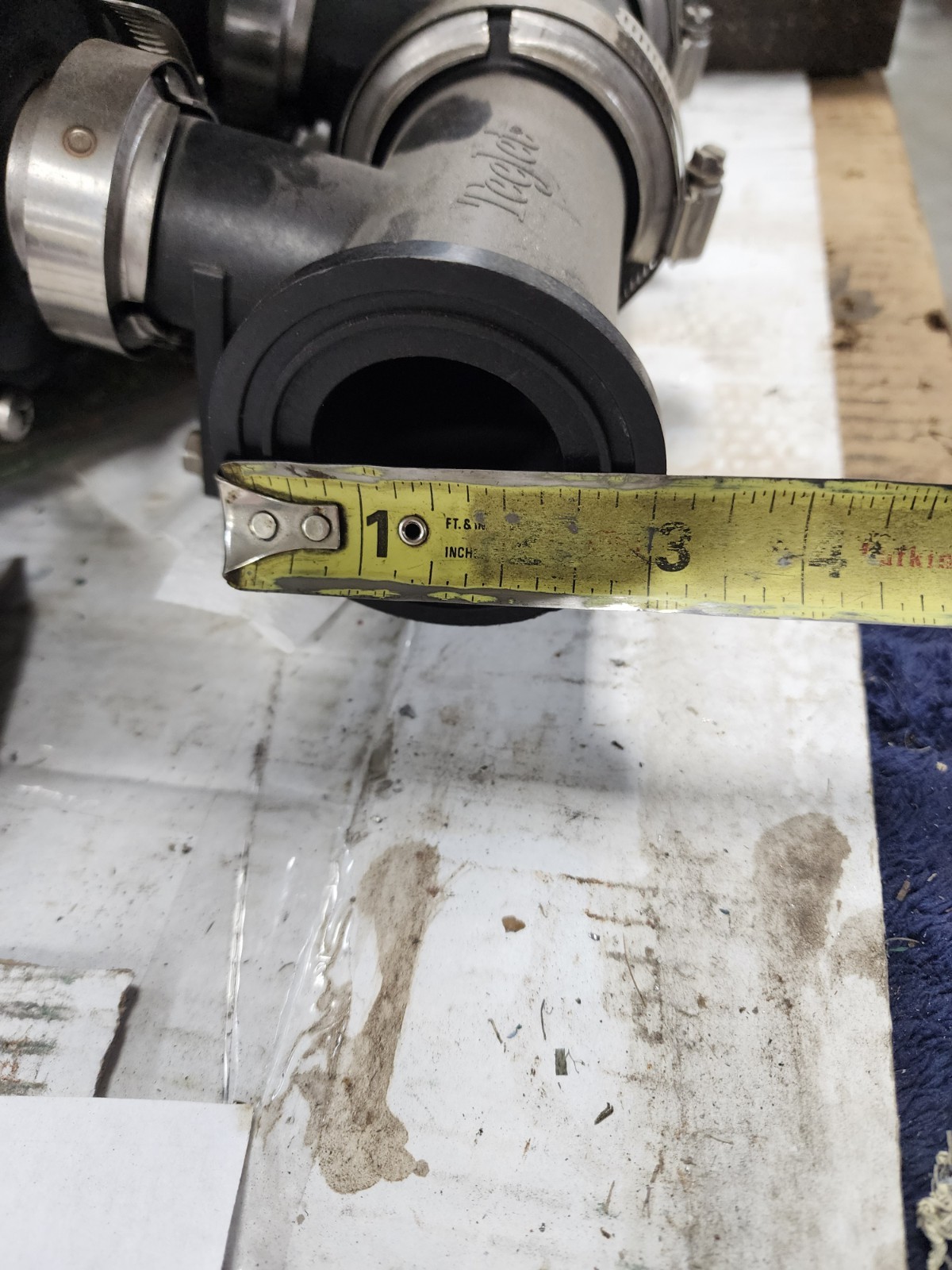 TeeJet 3 Valve 490 Shutoff Manifold