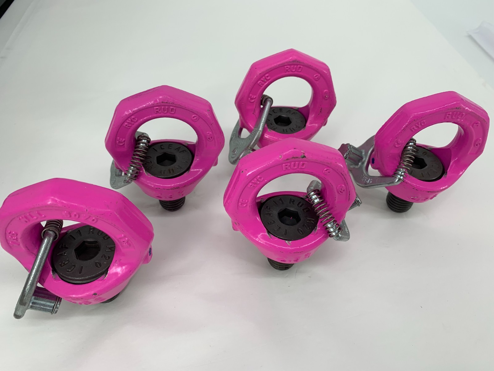 RUD M20 Starpoint VRS-WLL RYC 5070 Lbs. 2.3T Swivel Pink Eyebolt Qty. 1