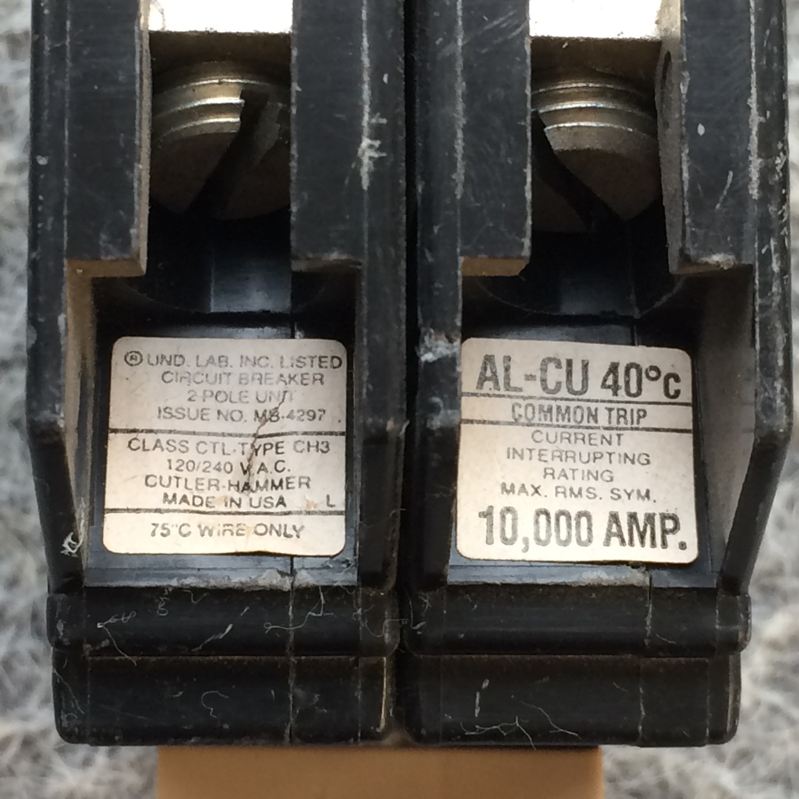 Eaton CH290 2-Pole 90-Amp Circuit Breaker, Type CH3 Plug-On Molded Case