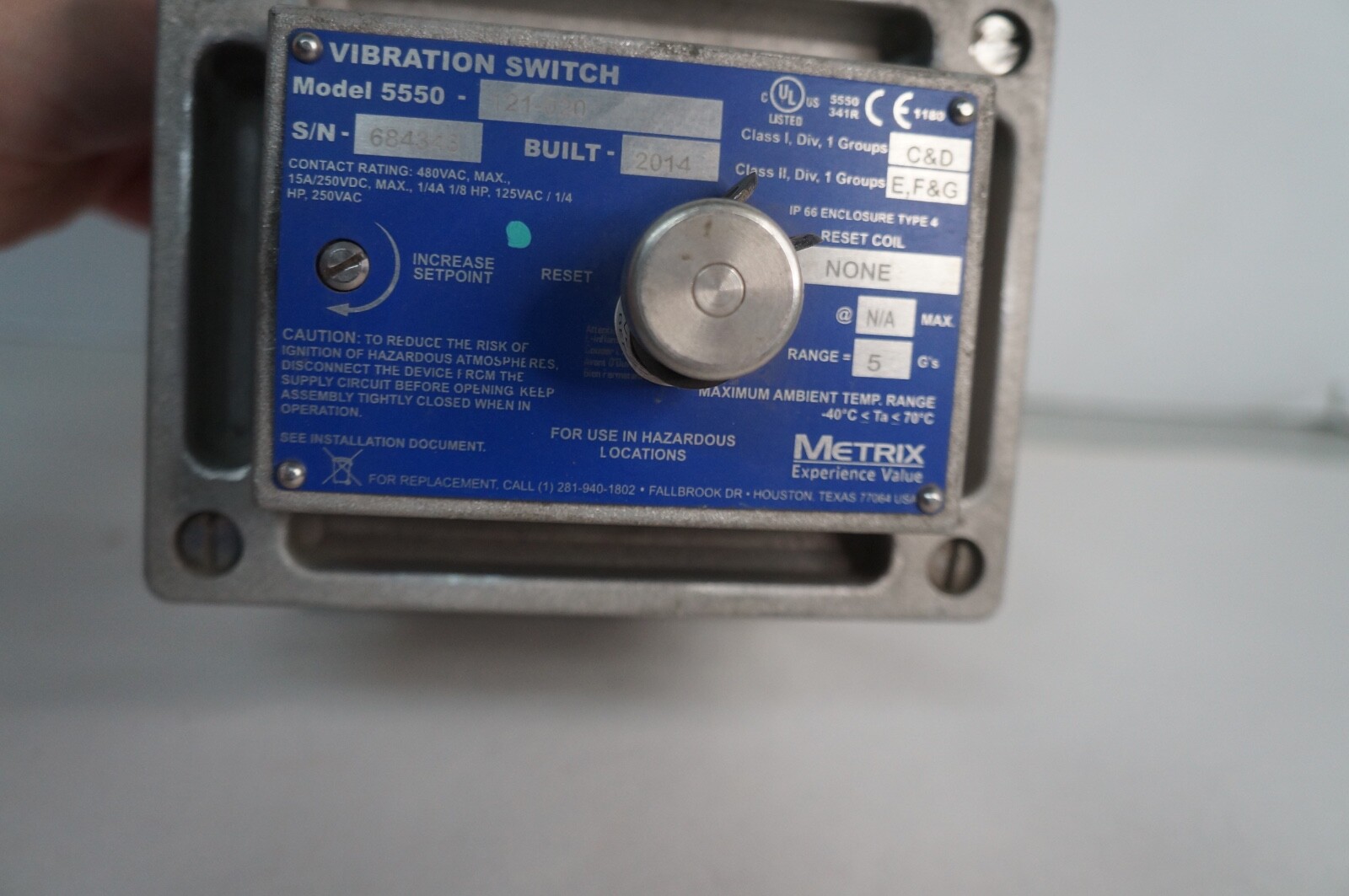 USED Metrix 5550-121-120 Vibration Switch 480VAC Max. 15A/250VDC Max. 1/4A 1/8HP