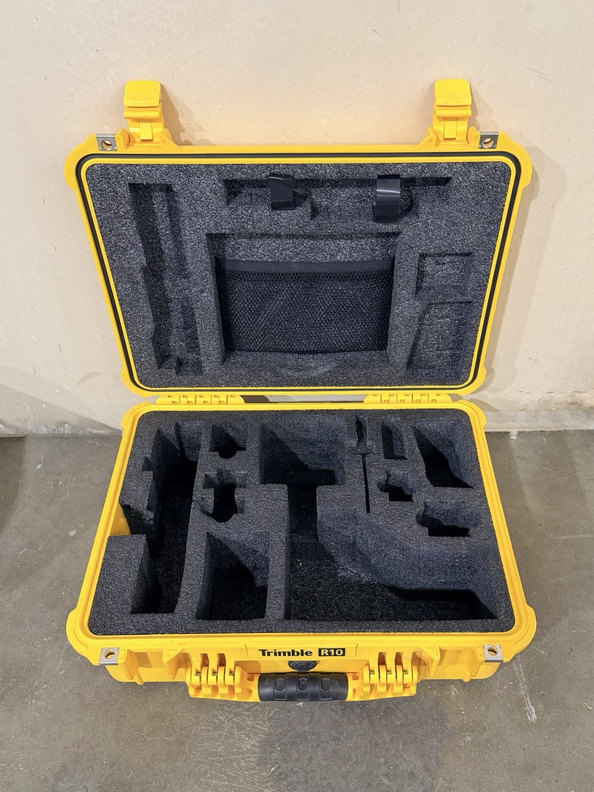 Trimble R10 Single Rover or Base Receiver & Data Collector Carrying Case