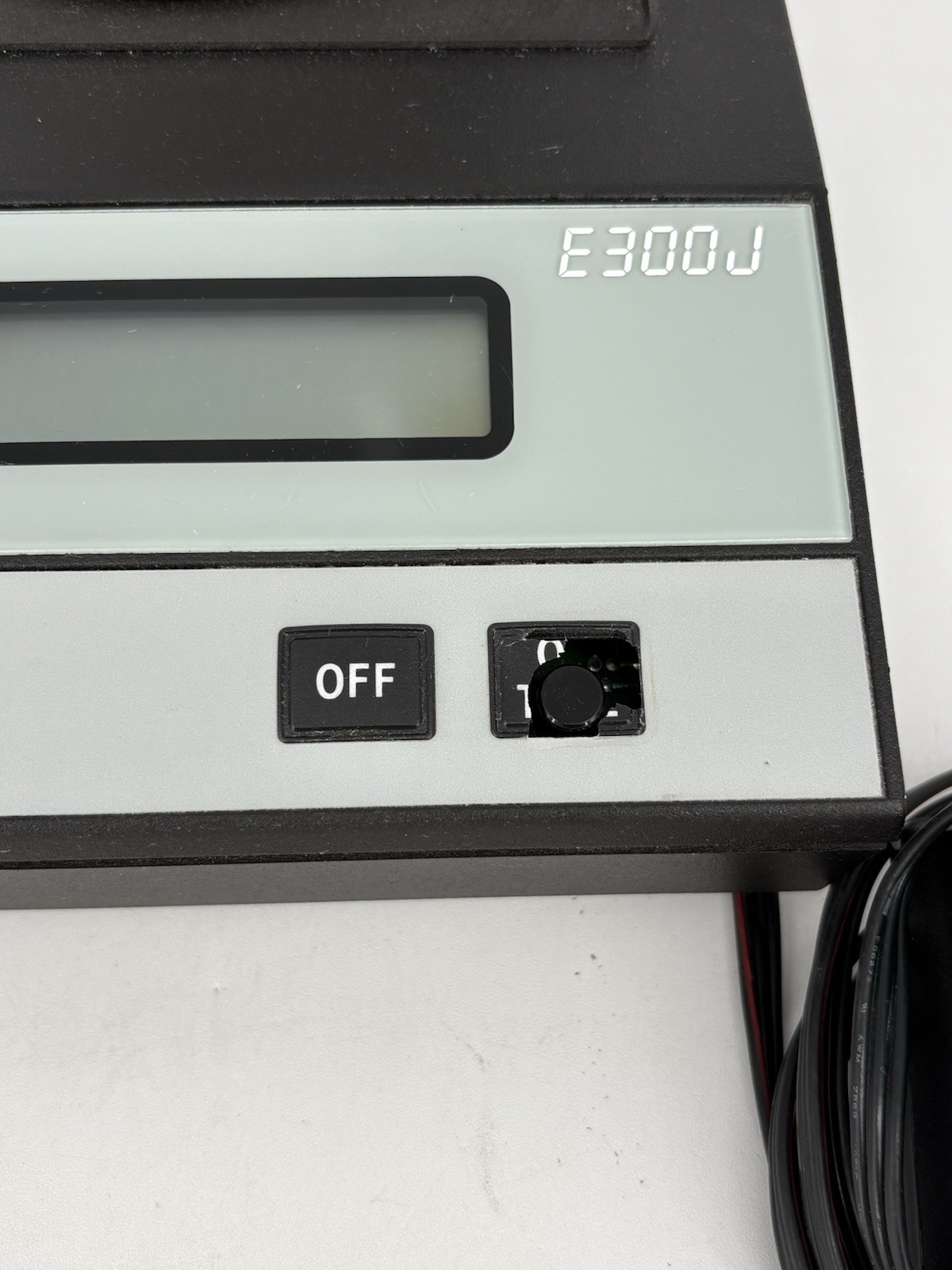 Ohaus Scale E300j – See Photos
