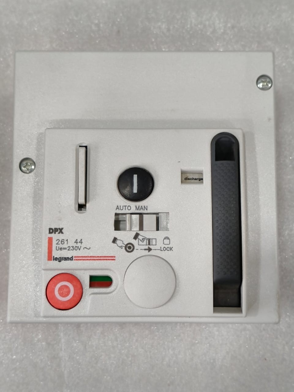 LEGRAND 026144 DPX 630 MOTOR OPERATOR UNIT AC 230V FOR DPX630 CIRCUIT BREAKER