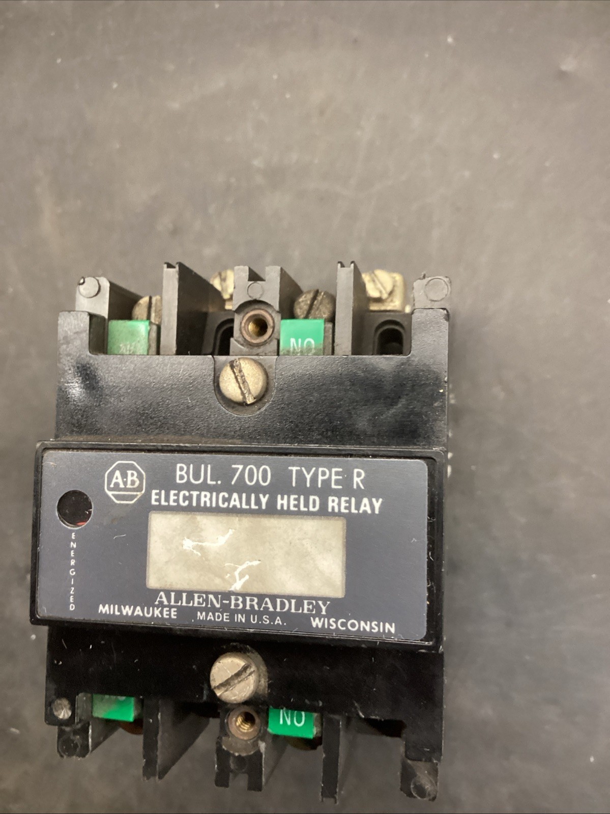 Allen Bradley 700-R000A1 /B Electrically Held Relay W/ 77AB86 COIL 115-120V Used