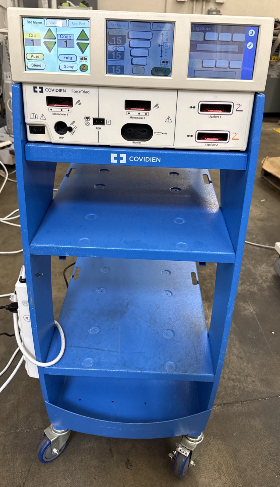 Covidien ForceTriad Energy Platform v4.00 ESU w/ Cart, Tripp-Lite Medical Outlet