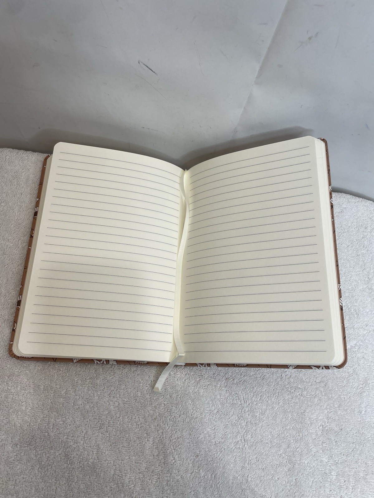 Two Sea Brown & White Floral 100 Lined Pages 0.50 × 6.00 x 8.66 Notebook Journal