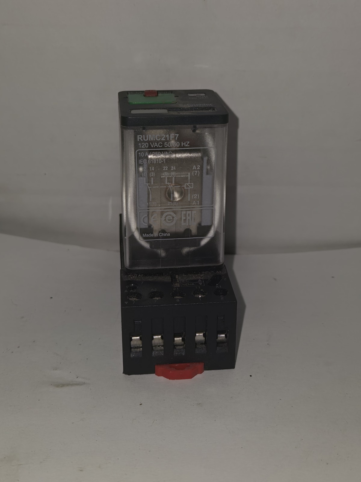 Schneider Electric RUMC21F7 Relay 120VAC 10A w/ RUZC2M Socket Base Telemecanique